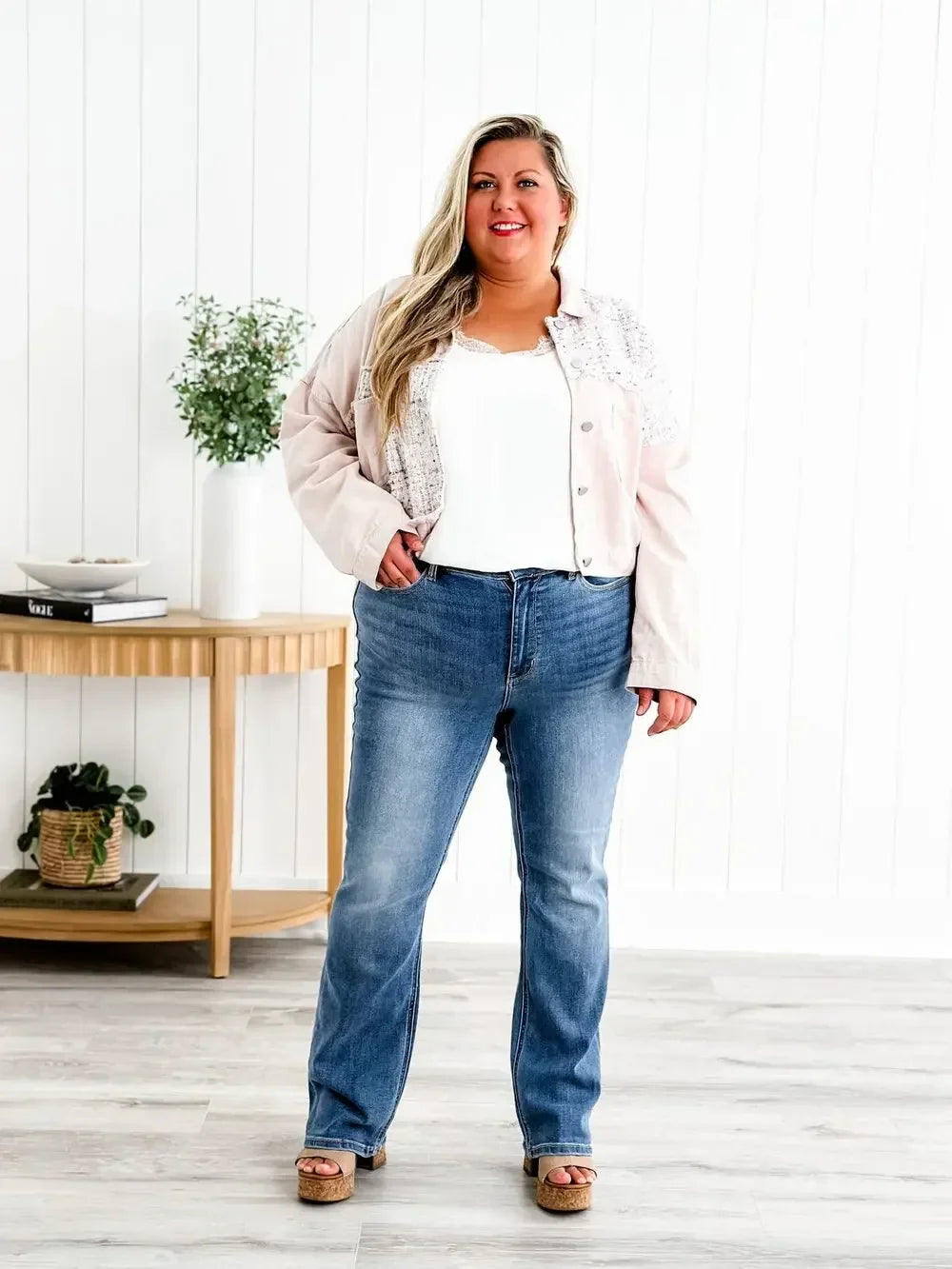 Judy Blue - Bauchfreie Jeans mit Stiefelschnitt