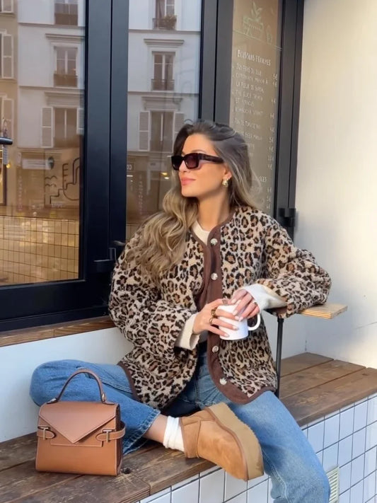 Chiara - Kuschelige Leopardenjacke mit Knöpfen